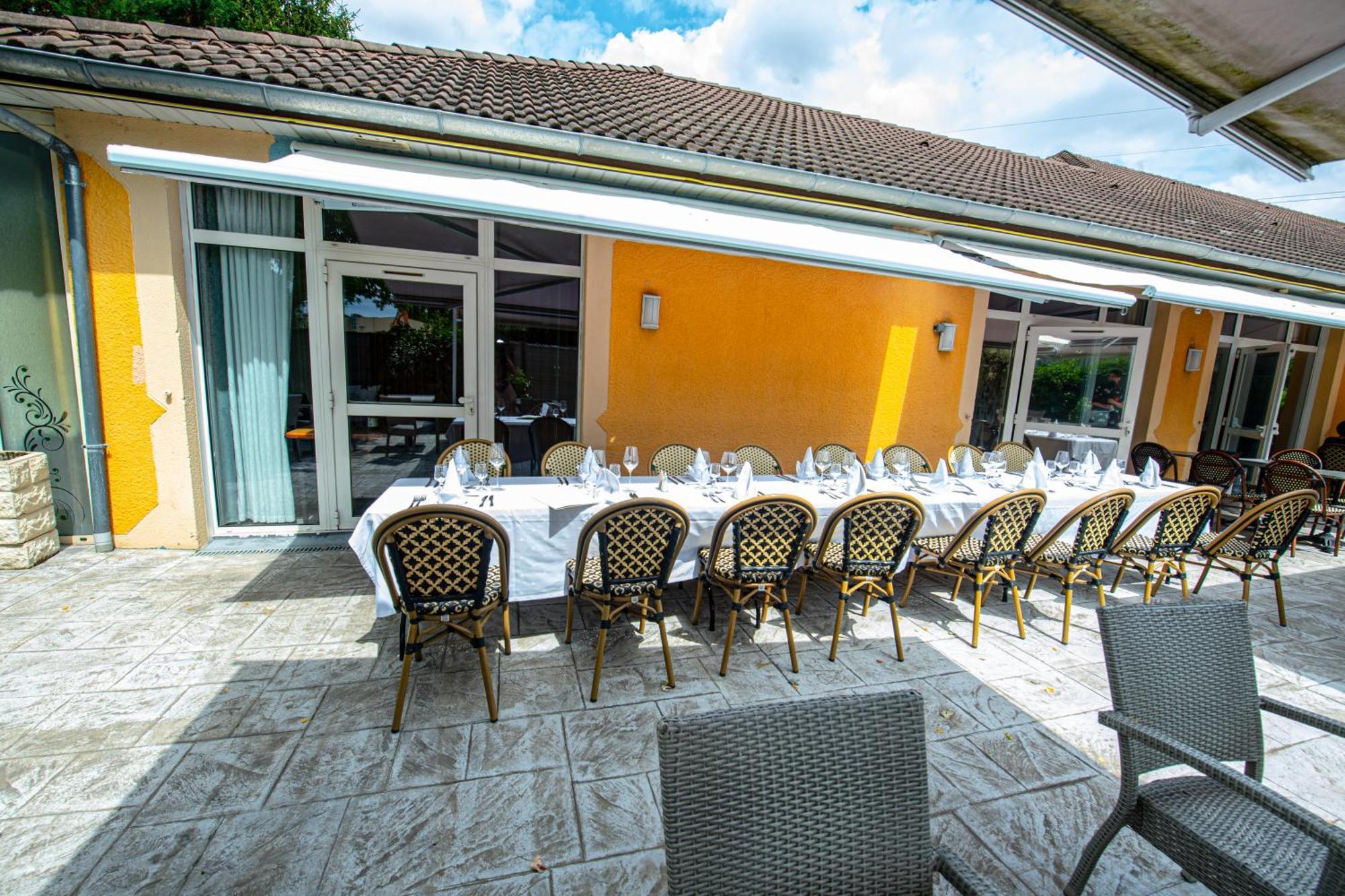 Logis Hotel - Le Relais Du Parisis Villeparisis Eksteriør bilde