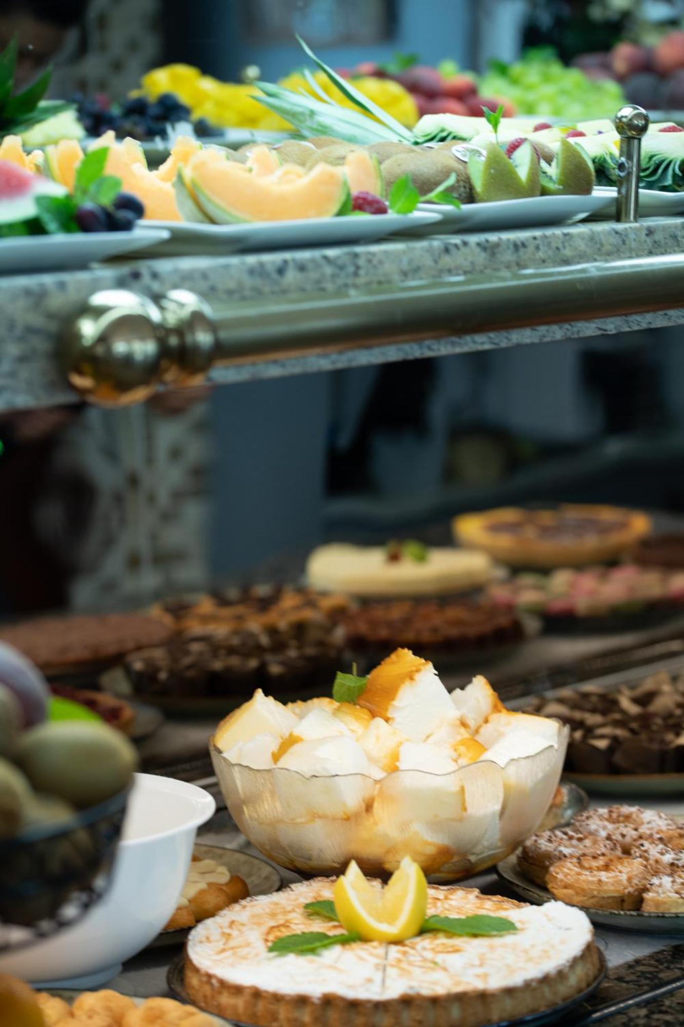 Logis Hotel - Le Relais Du Parisis Villeparisis Eksteriør bilde