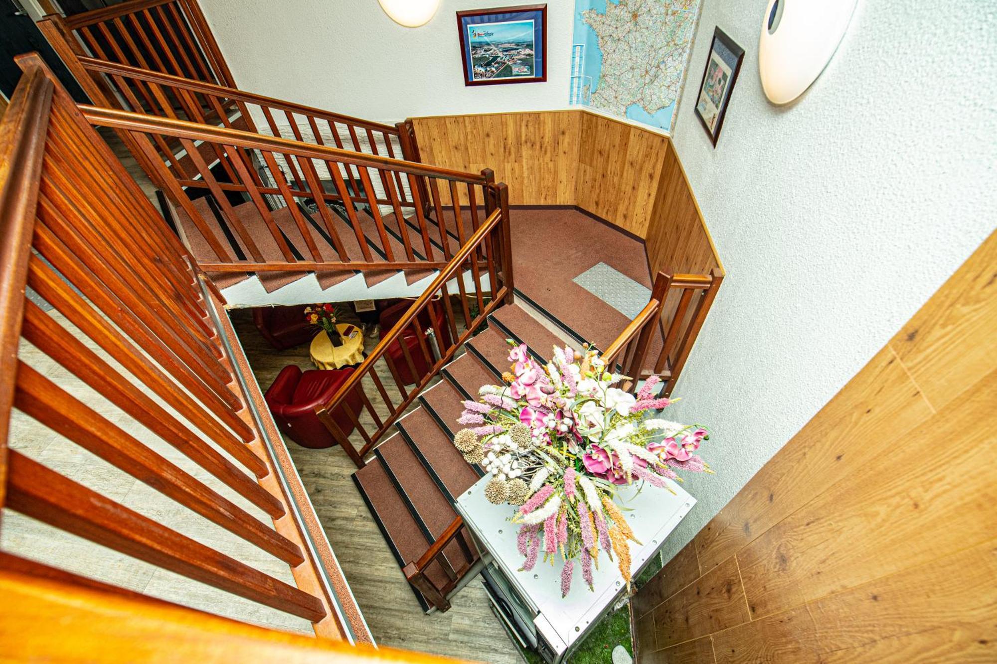 Logis Hotel - Le Relais Du Parisis Villeparisis Eksteriør bilde