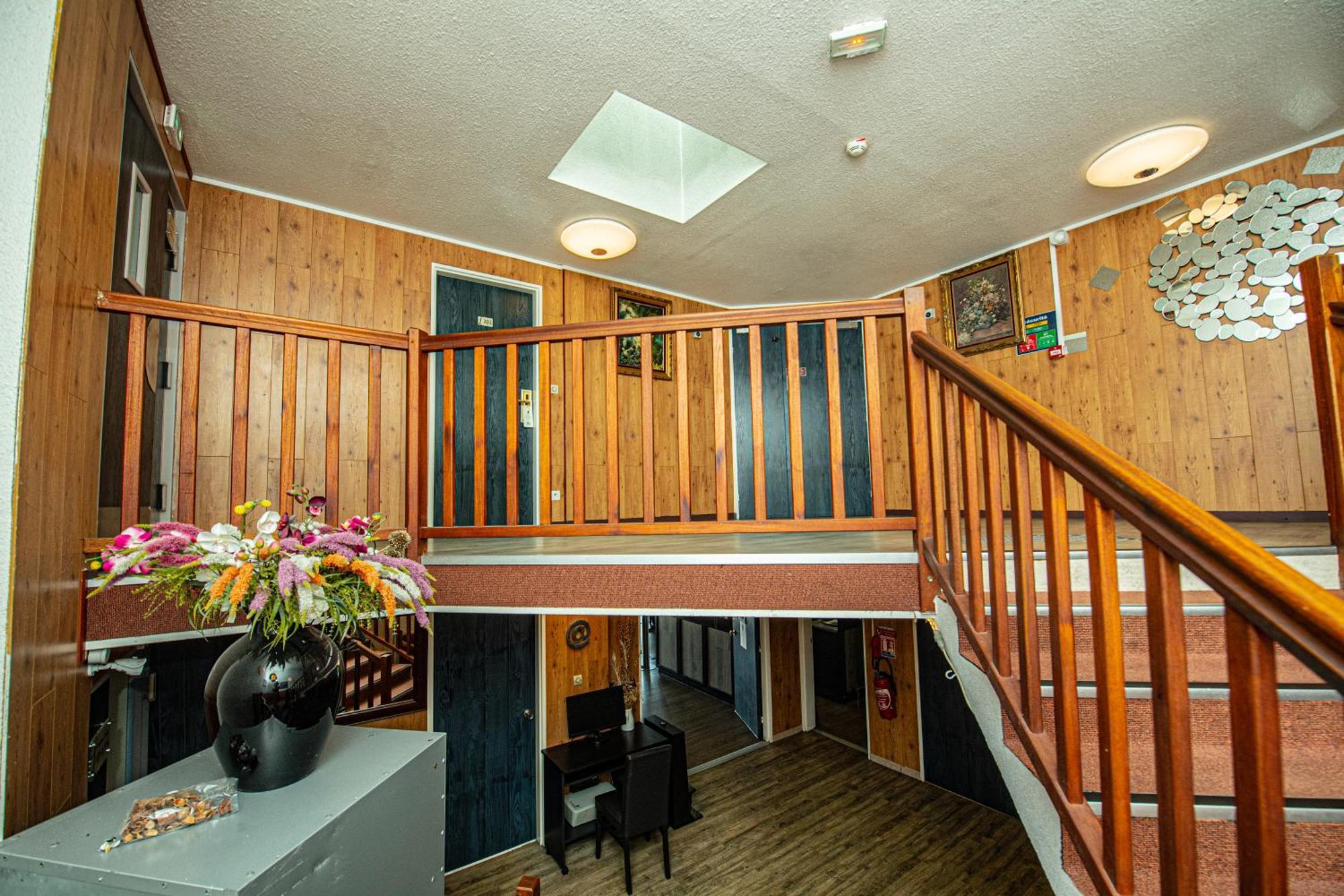 Logis Hotel - Le Relais Du Parisis Villeparisis Eksteriør bilde